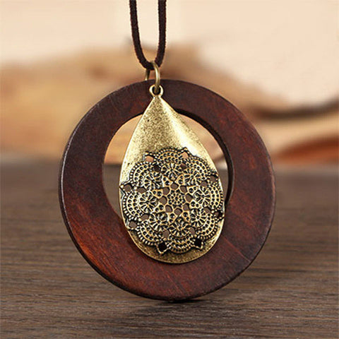 Vintage Woman Necklaces