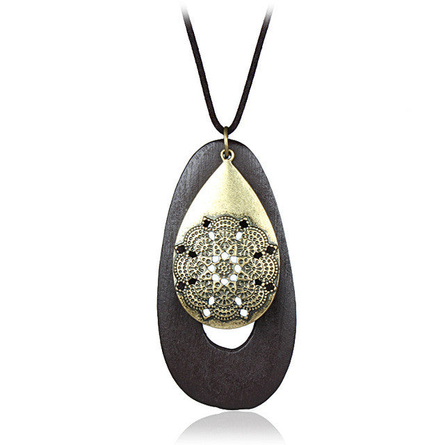 Vintage Woman Necklaces