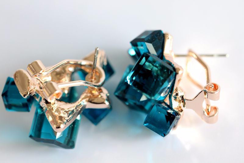 15% Off Fashion Geometric Cubic