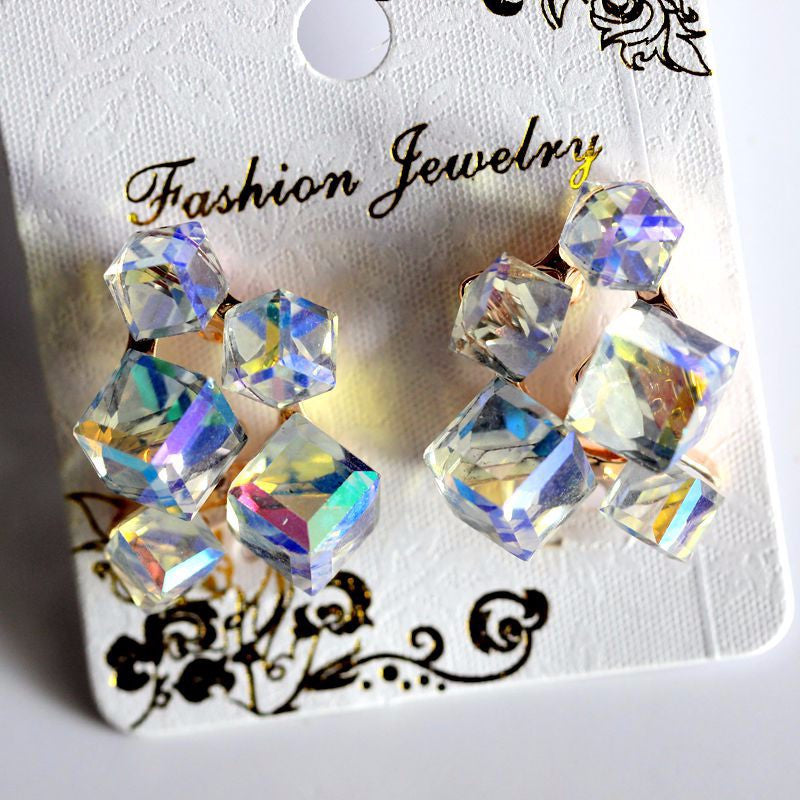 15% Off Fashion Geometric Cubic